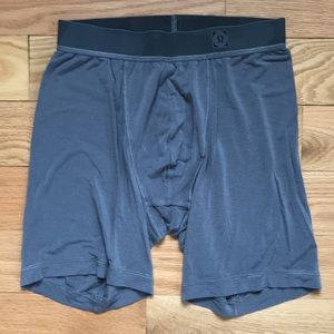 Lululemon Always in Motion Mesh Boxer Long 7” *Asphalt Grey